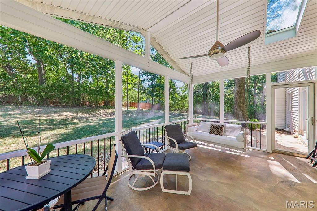 70 Breezeview Drive Property Photo 40