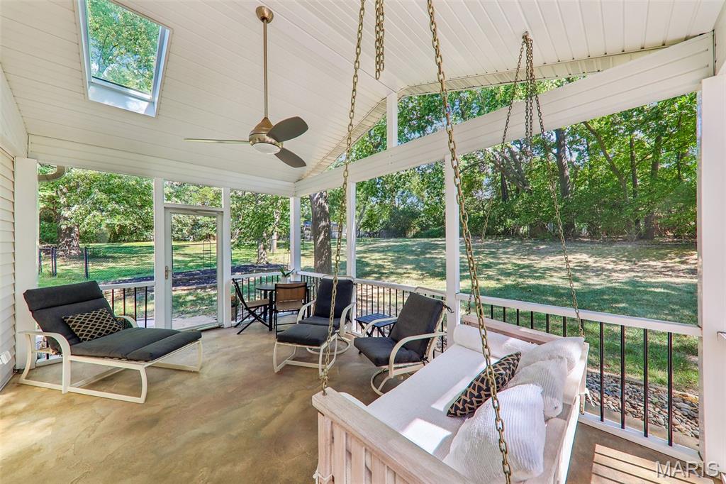 70 Breezeview Drive Property Photo 41