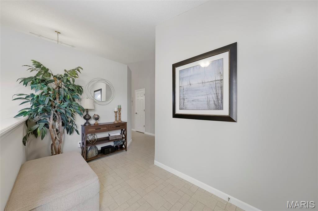105 Maryland Drive 94b Property Photo 3