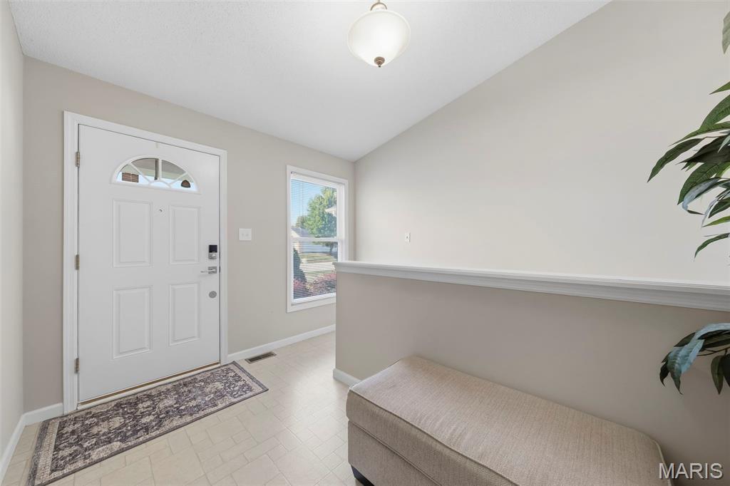 105 Maryland Drive 94b Property Photo 4