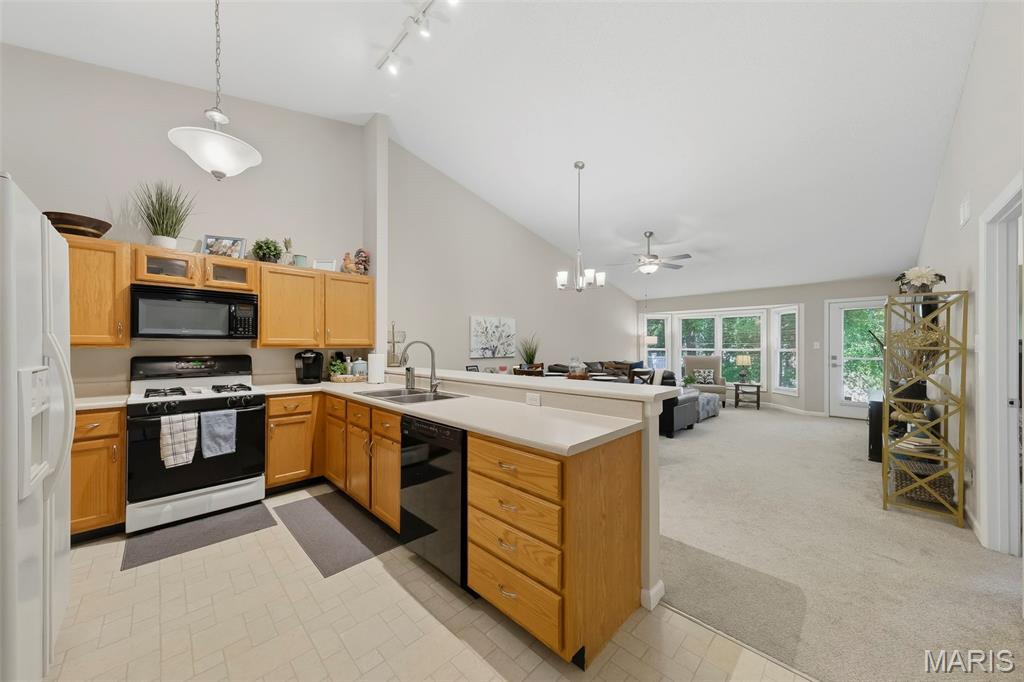 105 Maryland Drive 94b Property Photo 15