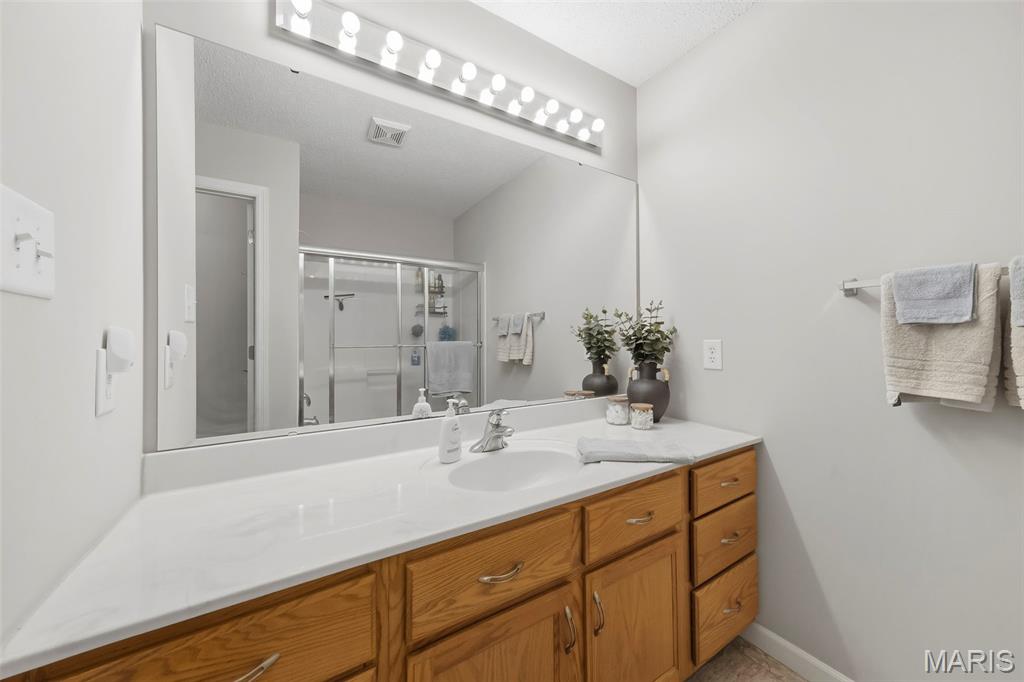 105 Maryland Drive 94b Property Photo 22