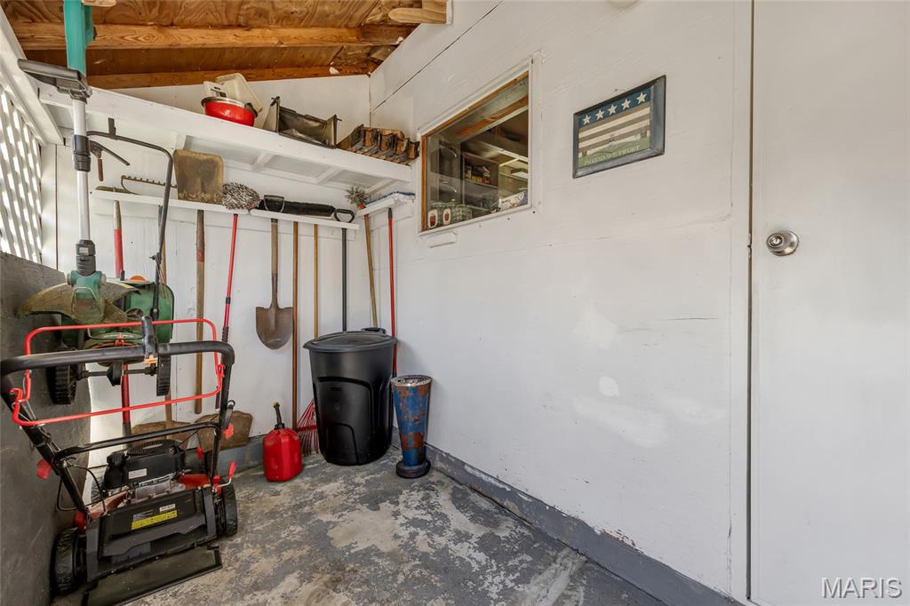 328 Van Zant Street Property Photo 17