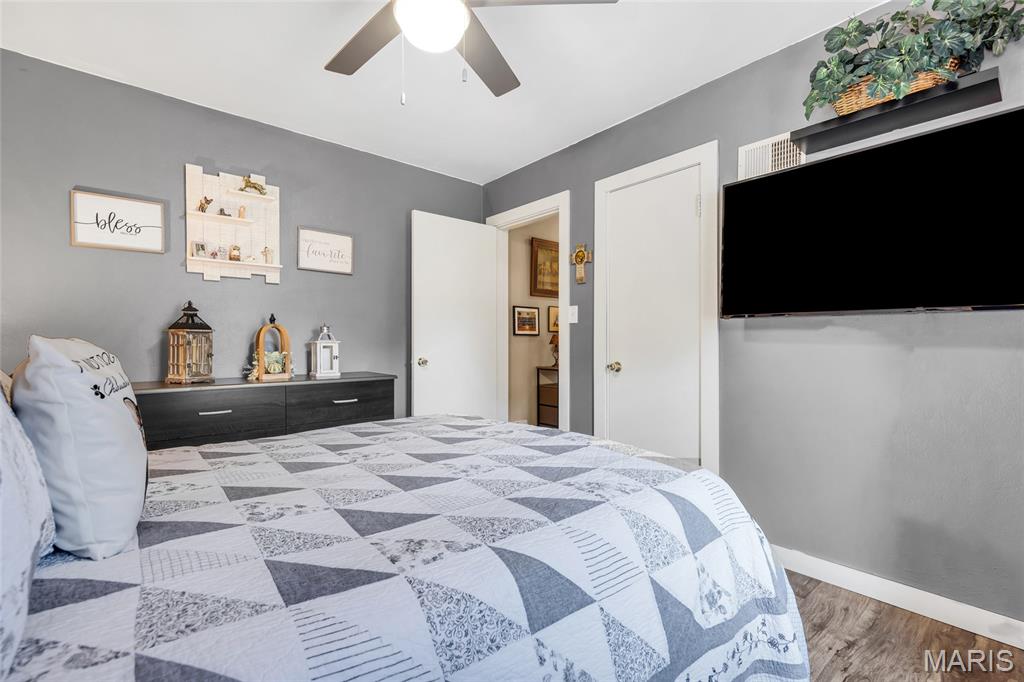 328 Van Zant Street Property Photo 25