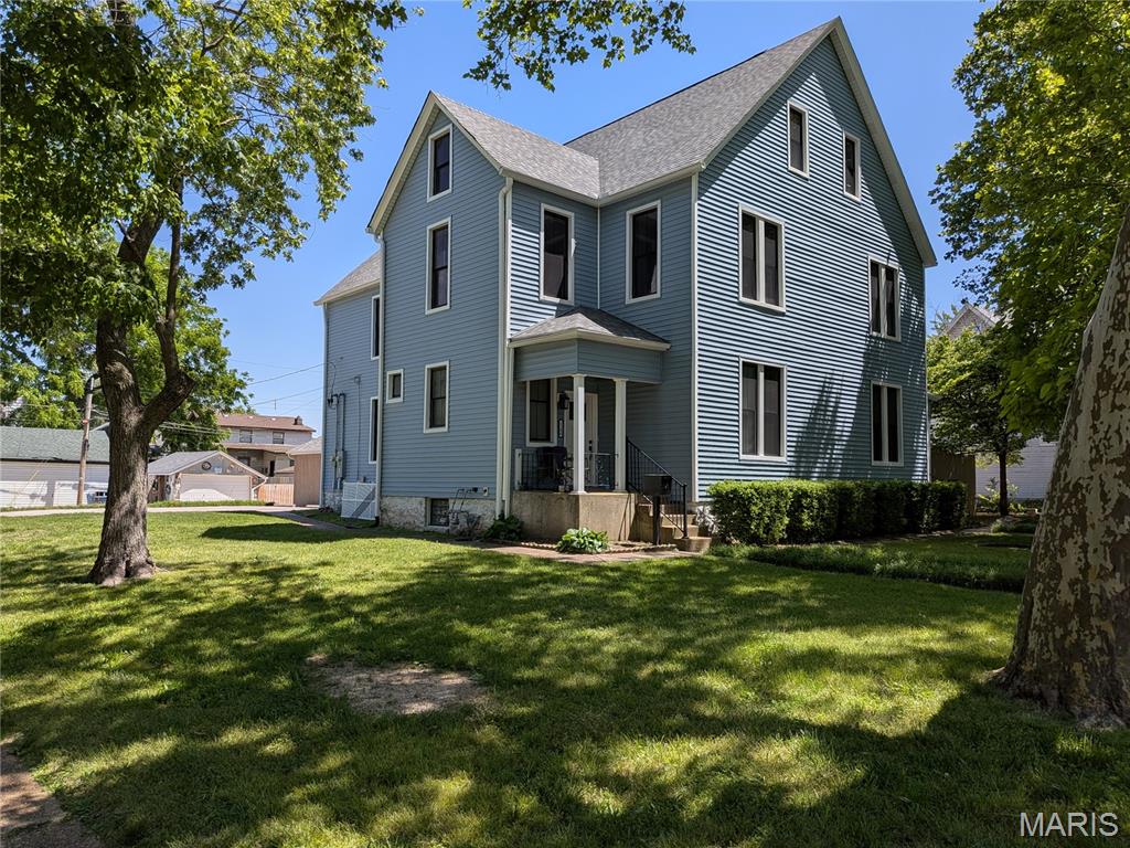 2206 Blendon Place Property Photo 1