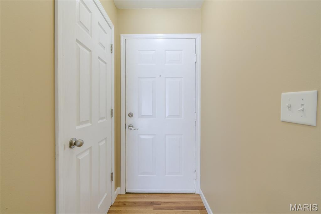 1524 Surrey Lane D Property Photo 4