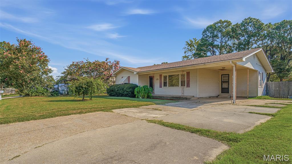 1112 David Drive Property Photo 1