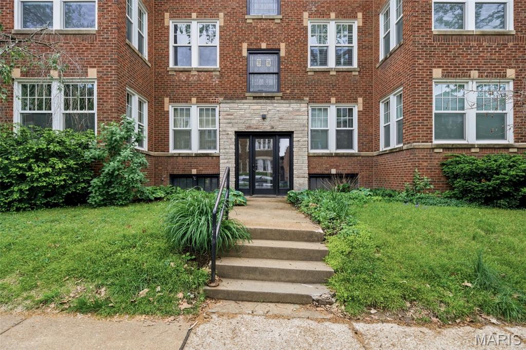 6306 Southwood Avenue 3e Property Photo 4