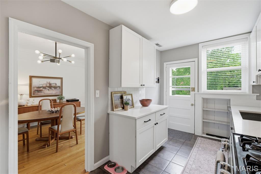 6306 Southwood Avenue 3e Property Photo 12