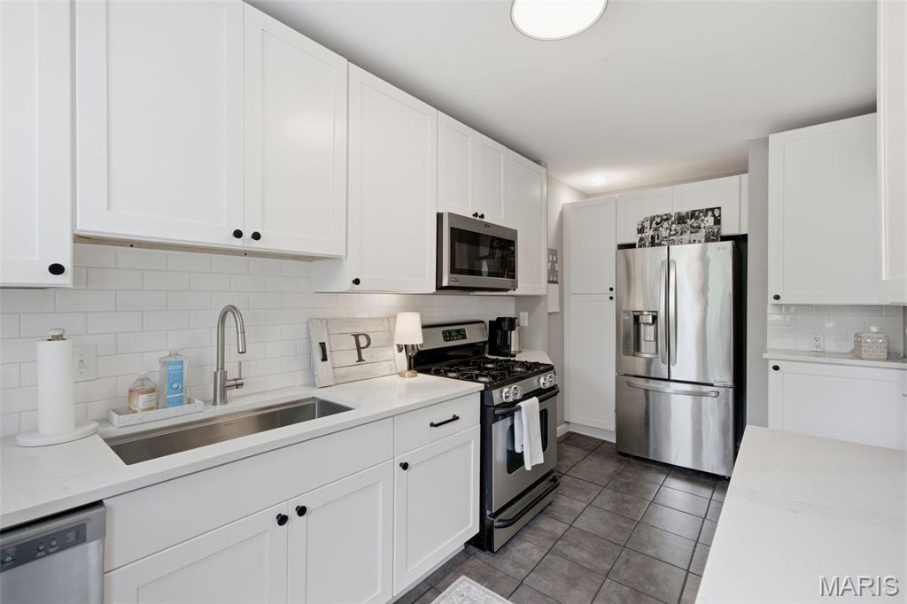 6306 Southwood Avenue 3e Property Photo 13