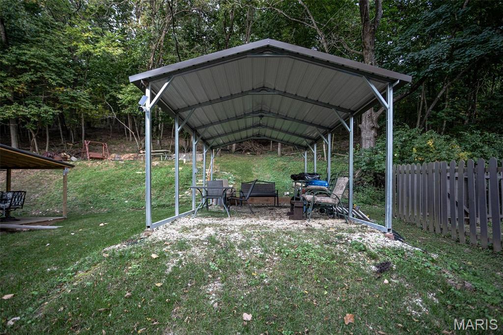 359 Market Street Property Photo 5
