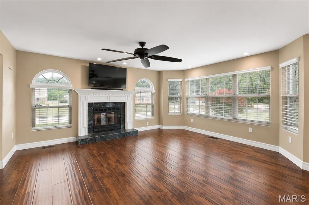 121 E Willow Bend Drive Property Photo 10