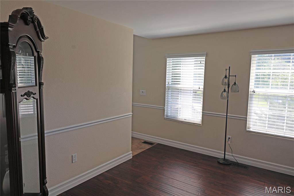 121 E Willow Bend Drive Property Photo 12