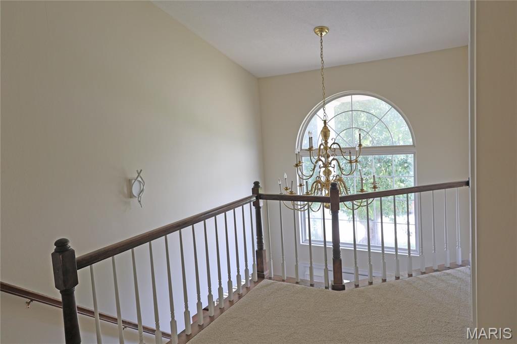 121 E Willow Bend Drive Property Photo 18