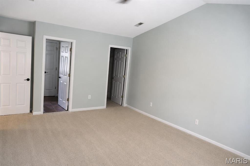 121 E Willow Bend Drive Property Photo 19