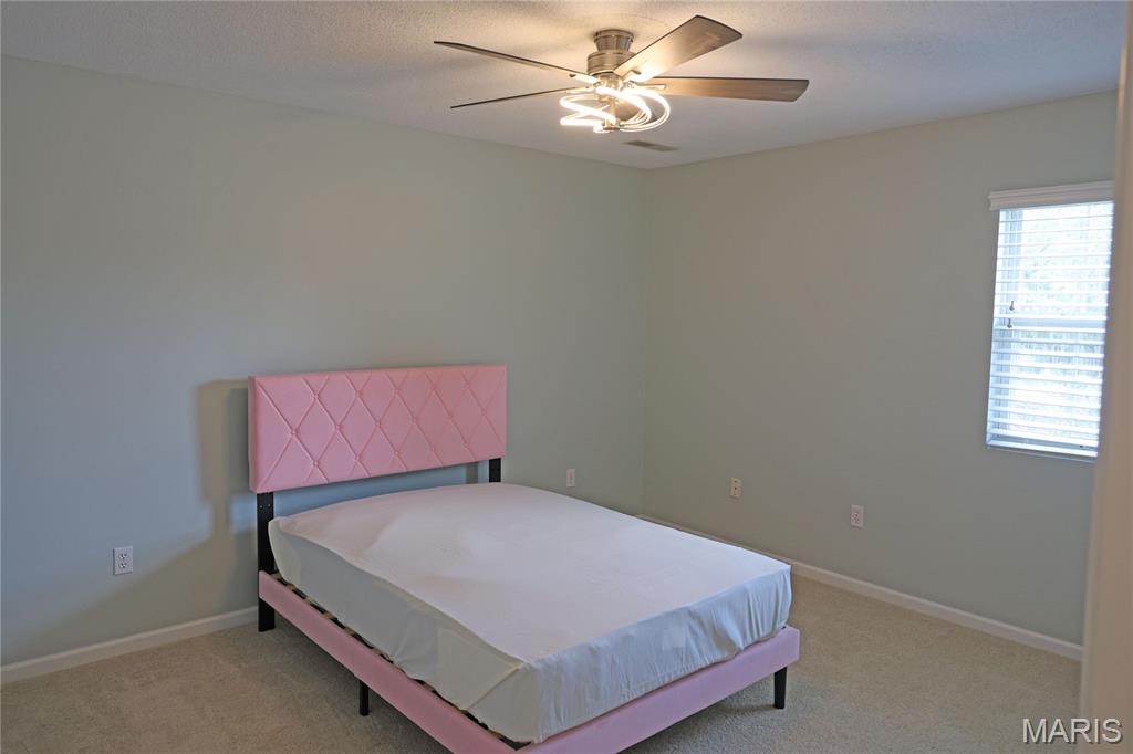 121 E Willow Bend Drive Property Photo 23