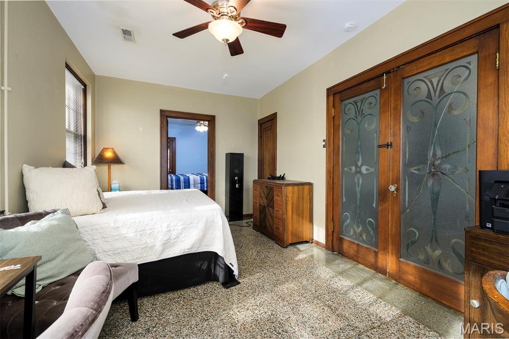 5001 Pernod Avenue Property Photo 23