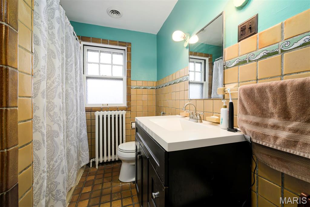 5001 Pernod Avenue Property Photo 28
