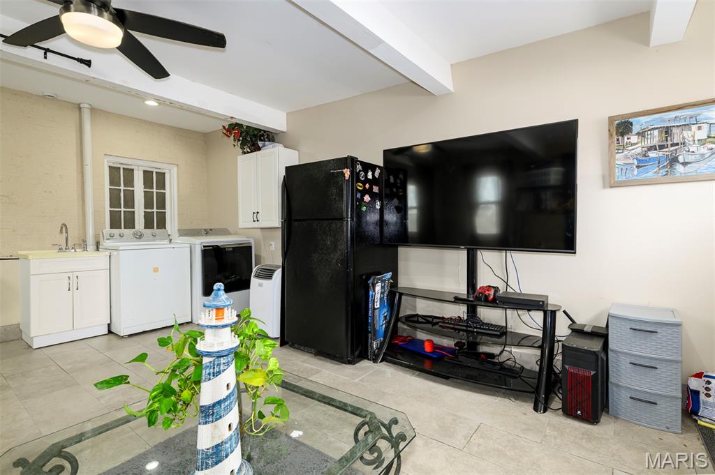 5001 Pernod Avenue Property Photo 31