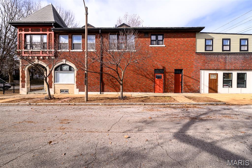 5001 Pernod Avenue Property Photo 39