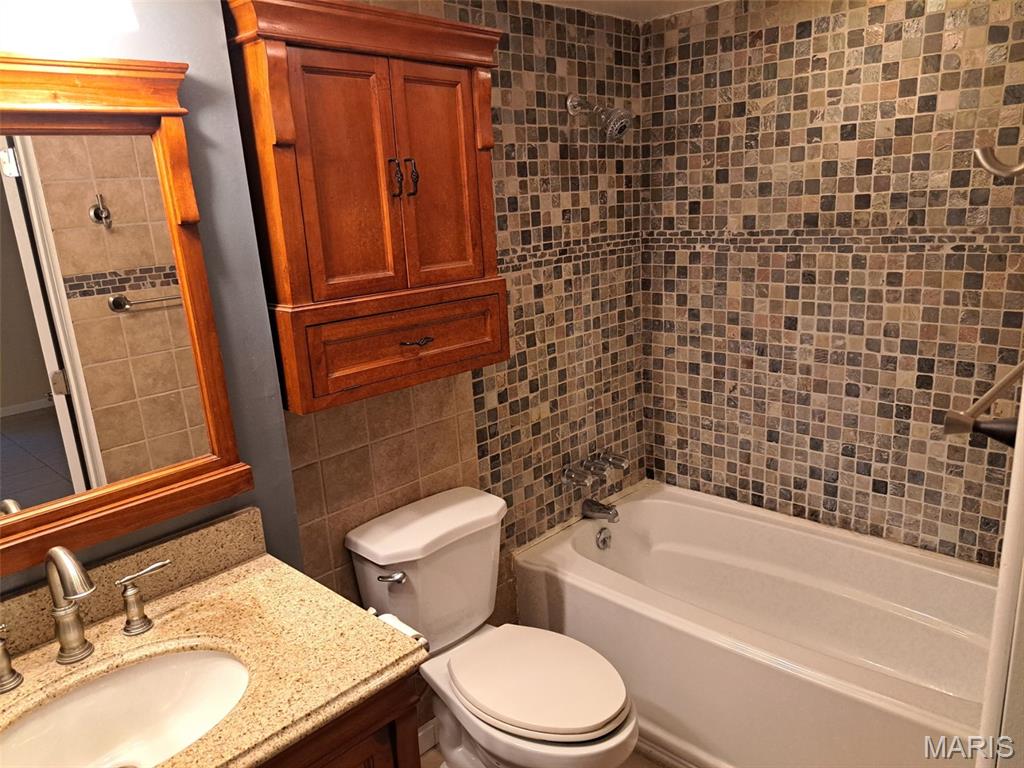 1808 Ferndale Street Property Photo 5
