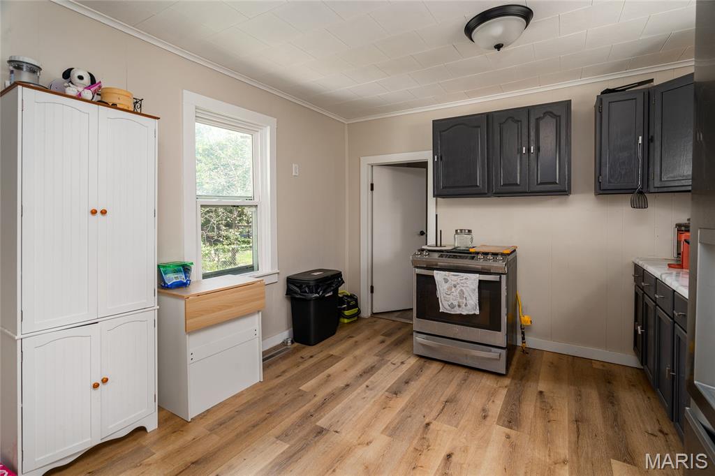 306 E Fifth Property Photo 8