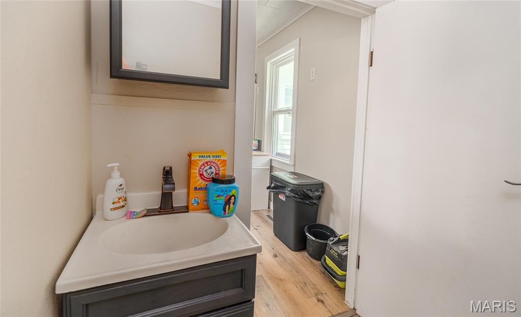 306 E Fifth Property Photo 17