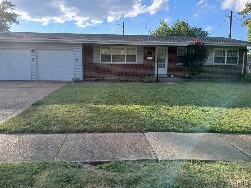 1395 Pepperhill Drive Property Photo 1