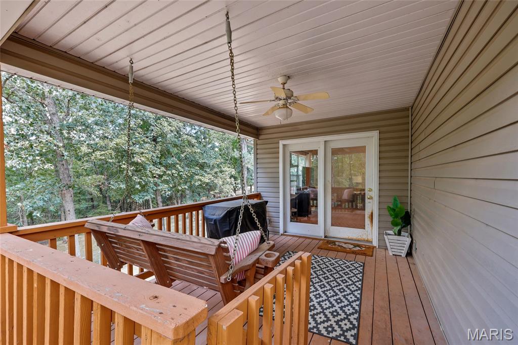 3325 Green Drive Property Photo 15