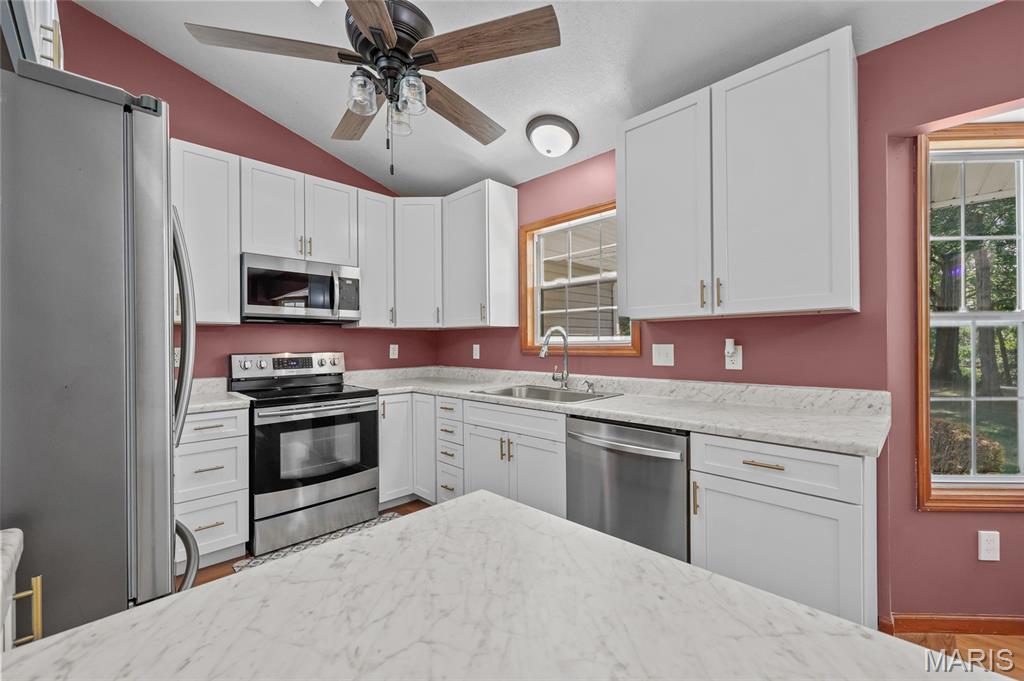 3325 Green Drive Property Photo 19