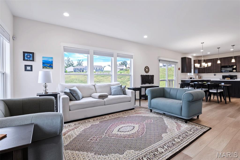 800 Kingston Hills Court Property Photo 8