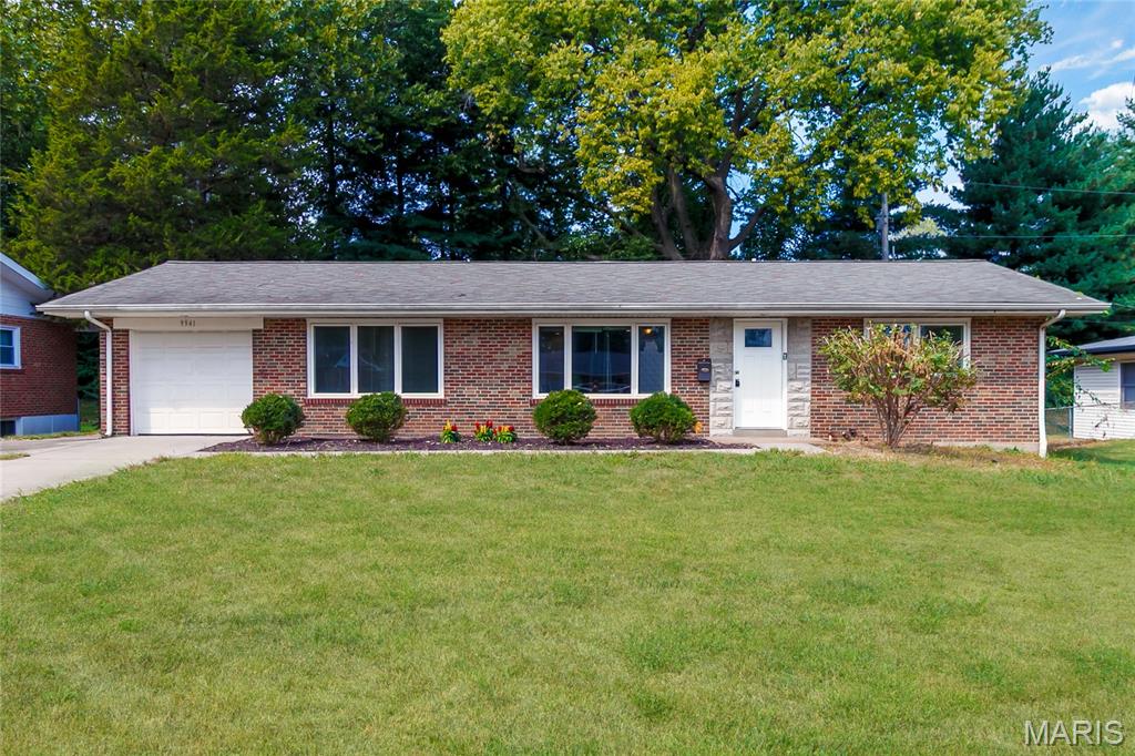 9941 Norwich Drive Property Photo 1