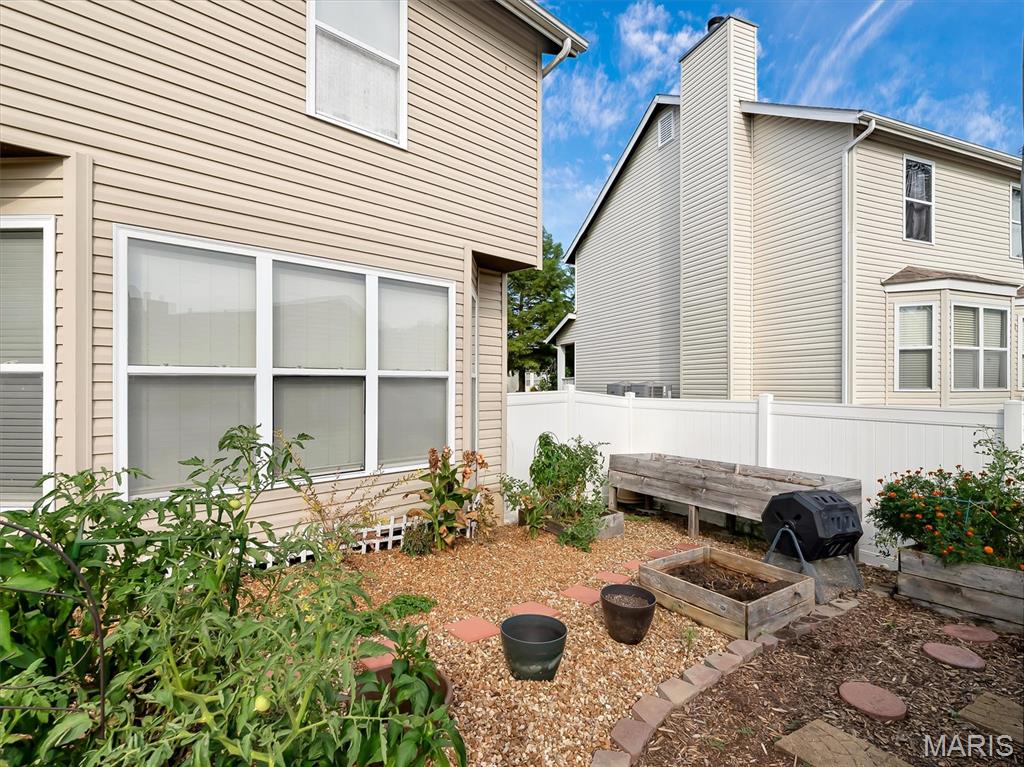305 Valley Bluff Drive Property Photo 44