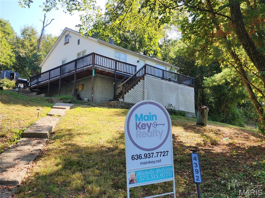 4392 Flucom Road Property Photo 1