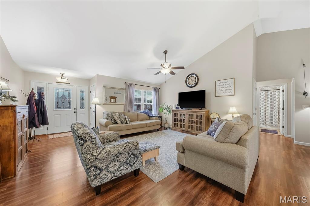 838 Greenbriar Property Photo 5