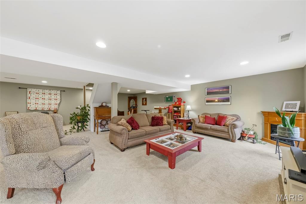 838 Greenbriar Property Photo 34
