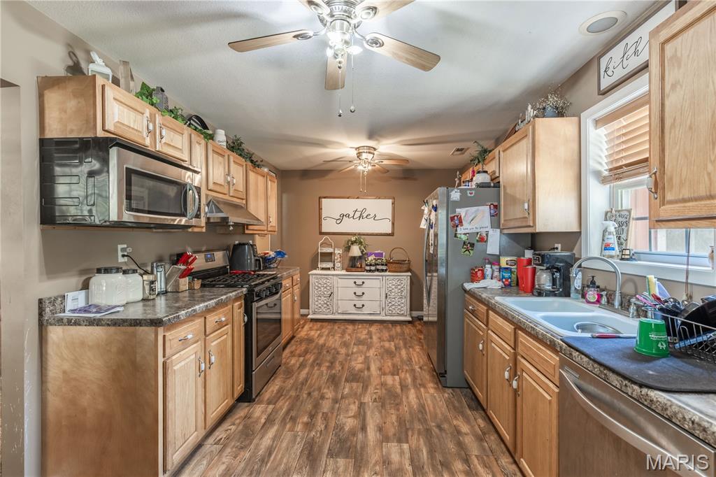 343 E Apple Ln Property Photo 5