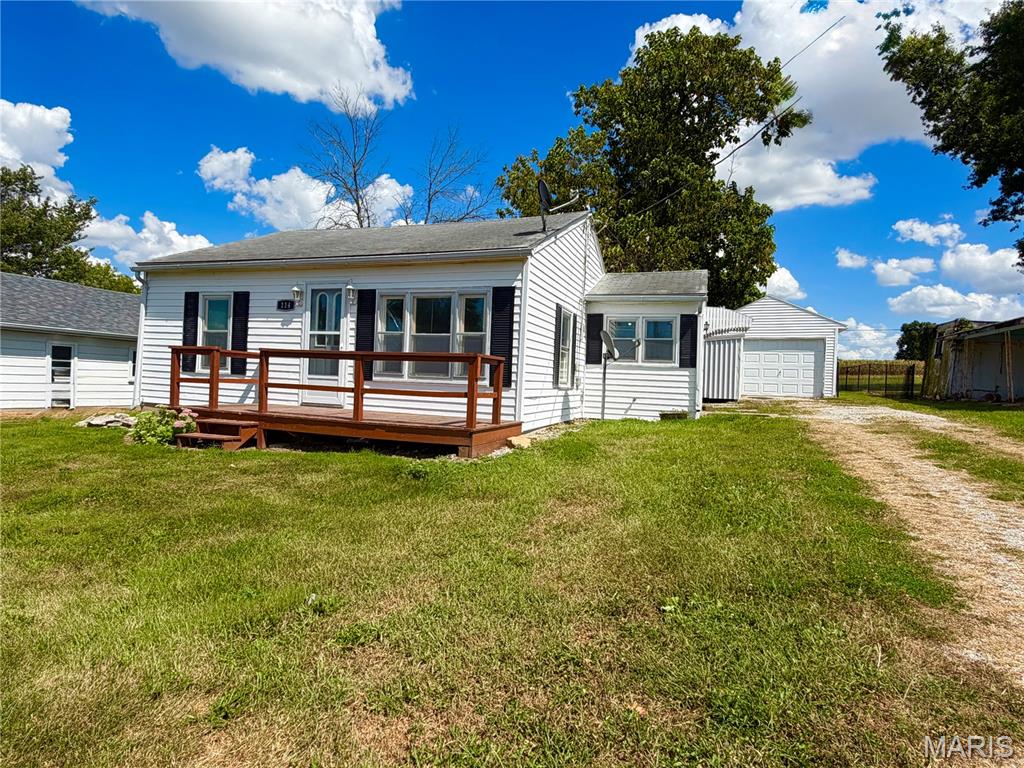 114 N Netherland Property Photo 5