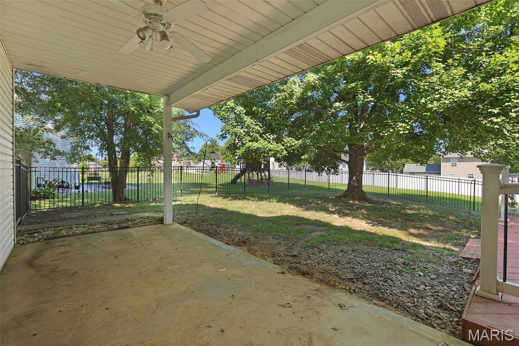 824 Piquard Court Property Photo 28
