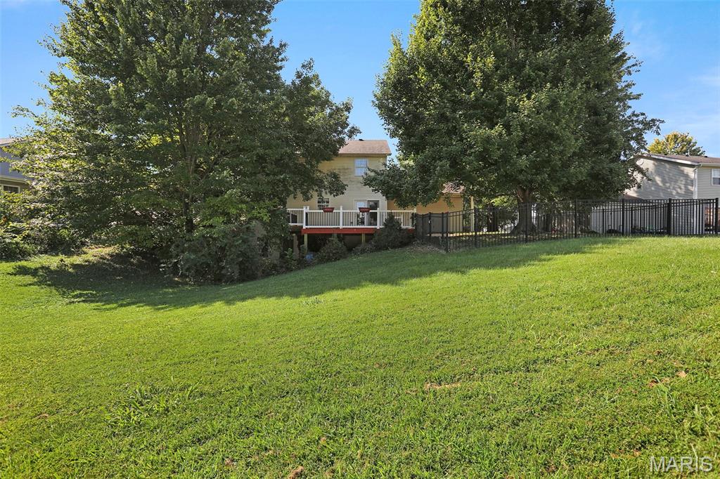 824 Piquard Court Property Photo 31