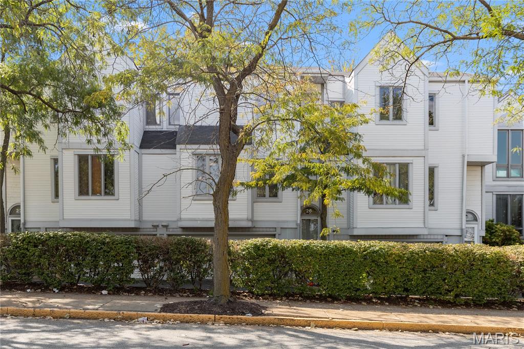 26 Columbus Square Drive Property Photo 1
