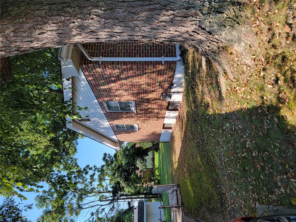 2020 Saint Stephen Drive Property Photo 3