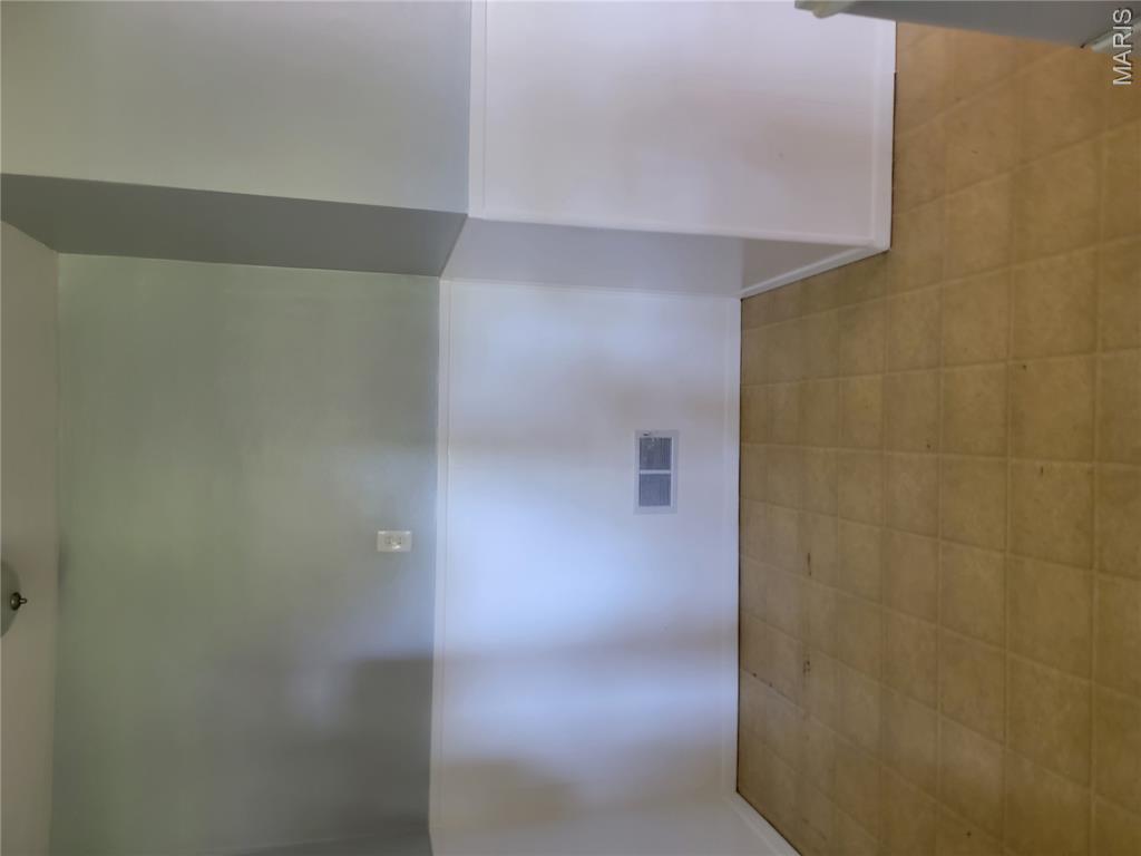2020 Saint Stephen Drive Property Photo 14