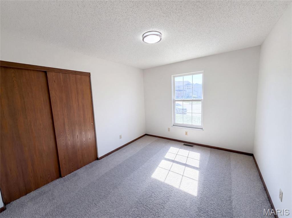 2827 Bromley Drive Property Photo 4