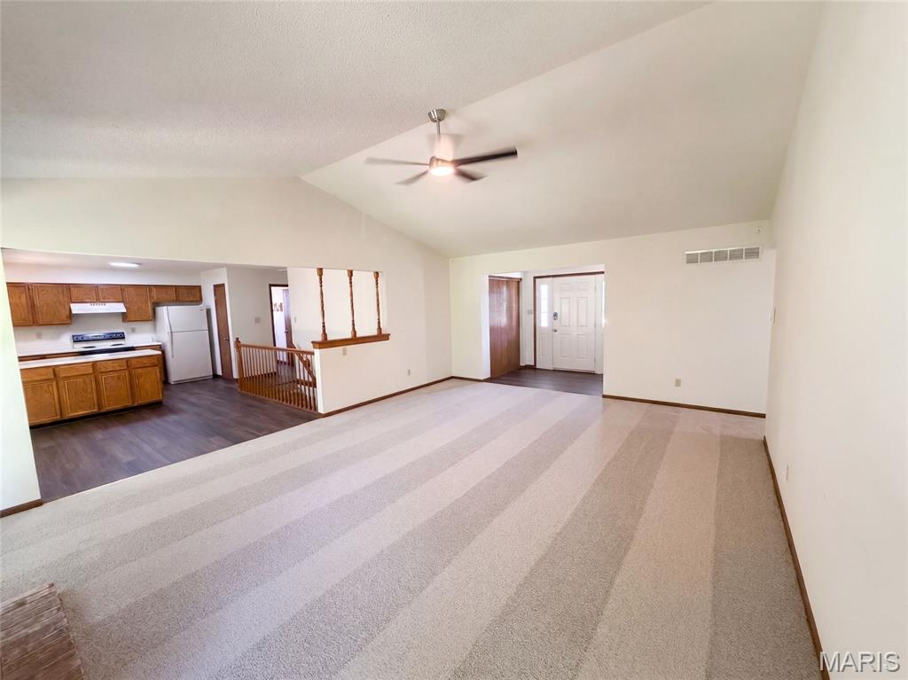 2827 Bromley Drive Property Photo 8