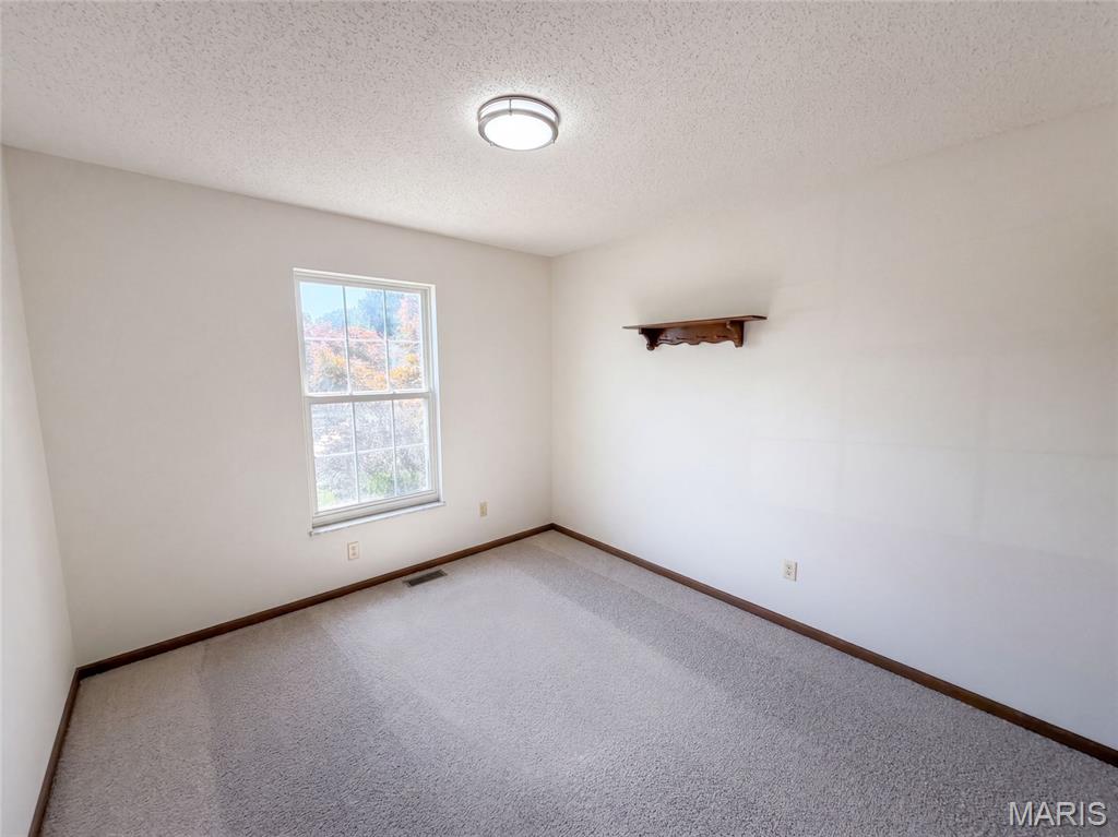 2827 Bromley Drive Property Photo 10