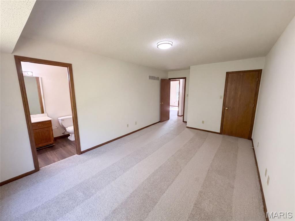 2827 Bromley Drive Property Photo 13