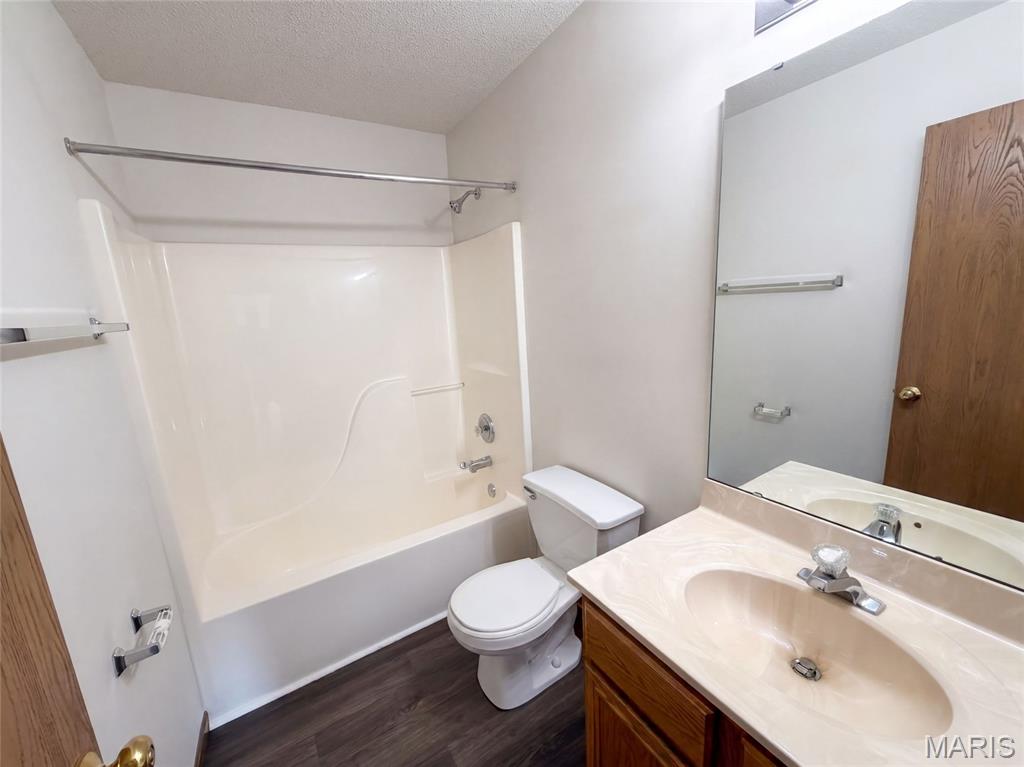 2827 Bromley Drive Property Photo 14