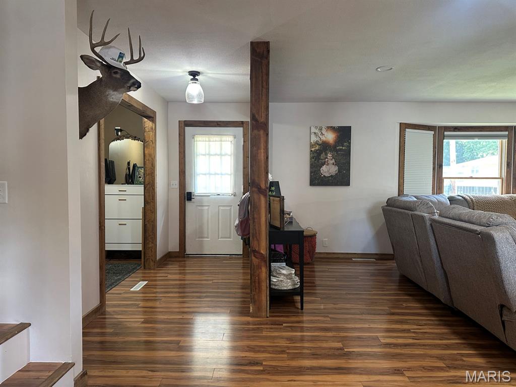 1112 Meadow Lane Property Photo 4