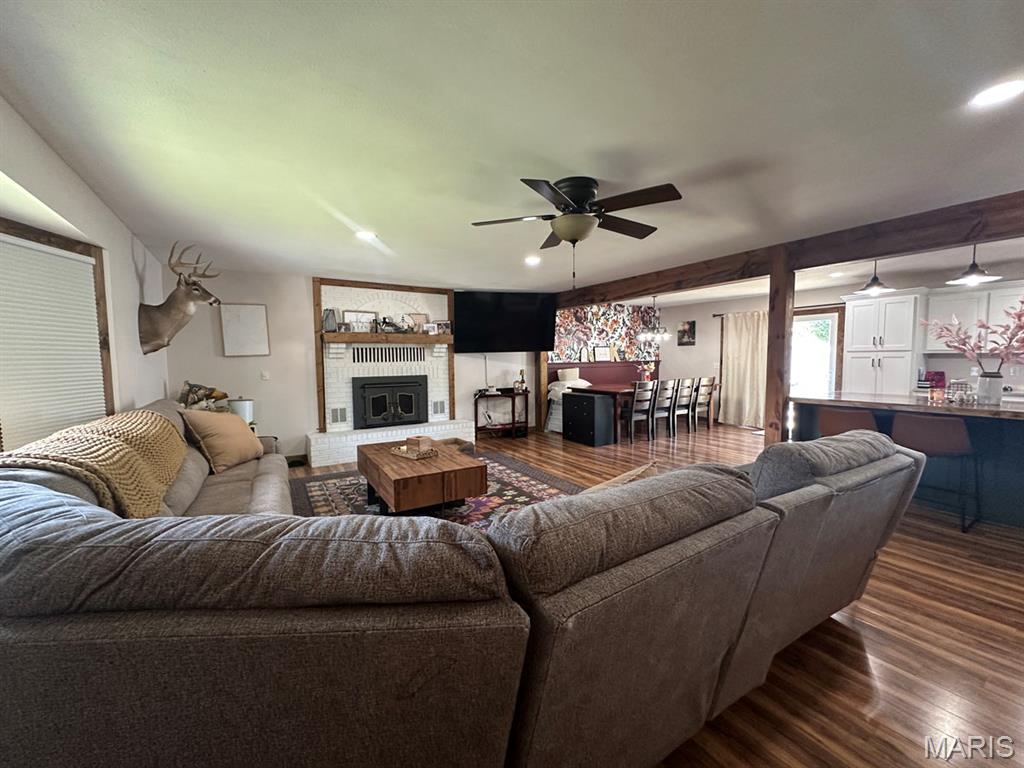 1112 Meadow Lane Property Photo 6